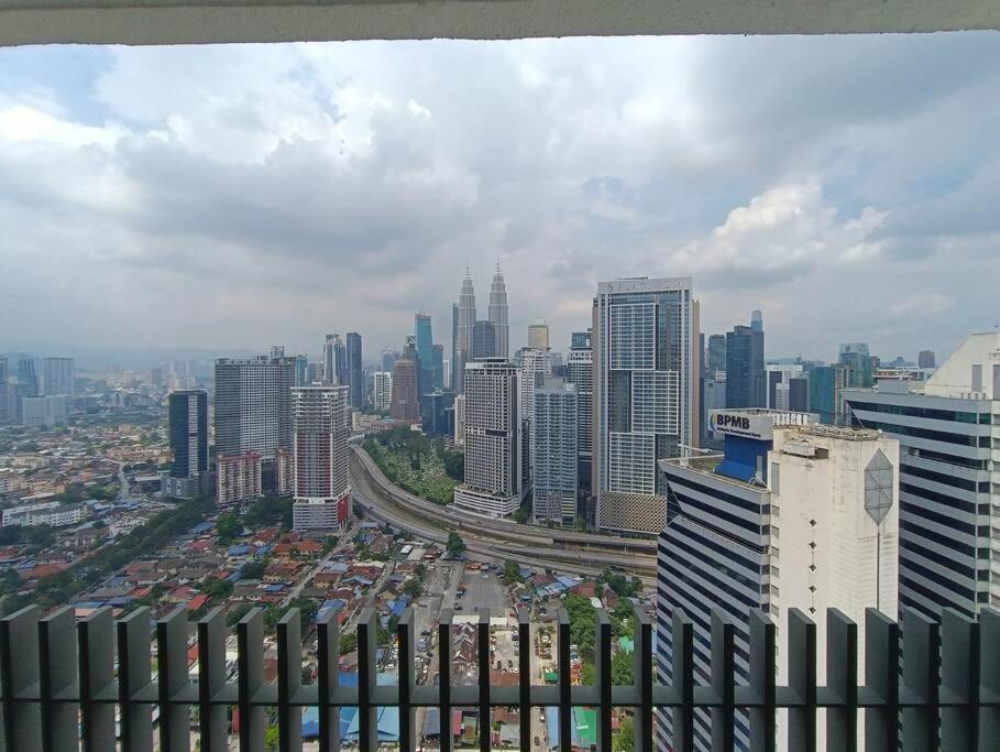 شقة Cl 30A Super Kl View Infinity Pool Klcc كوالالمبور المظهر الخارجي الصورة